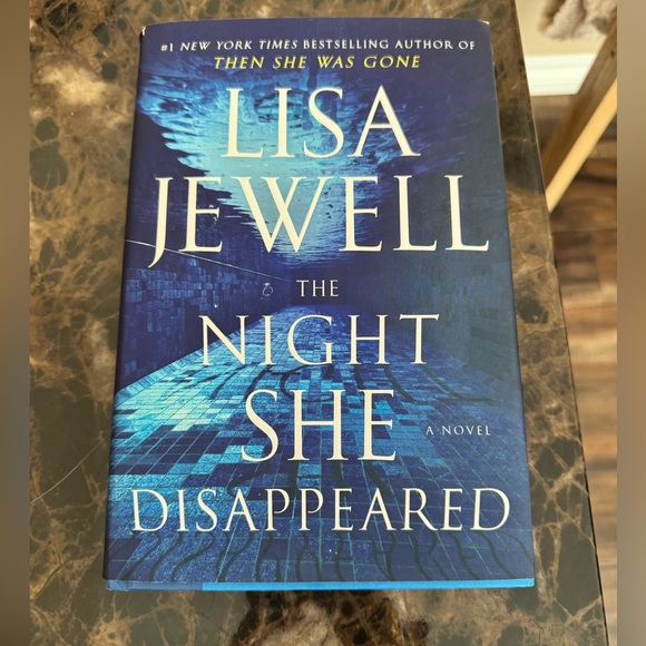 The Night She Disappeared by Lisa Jewell - Picture 1 of 3